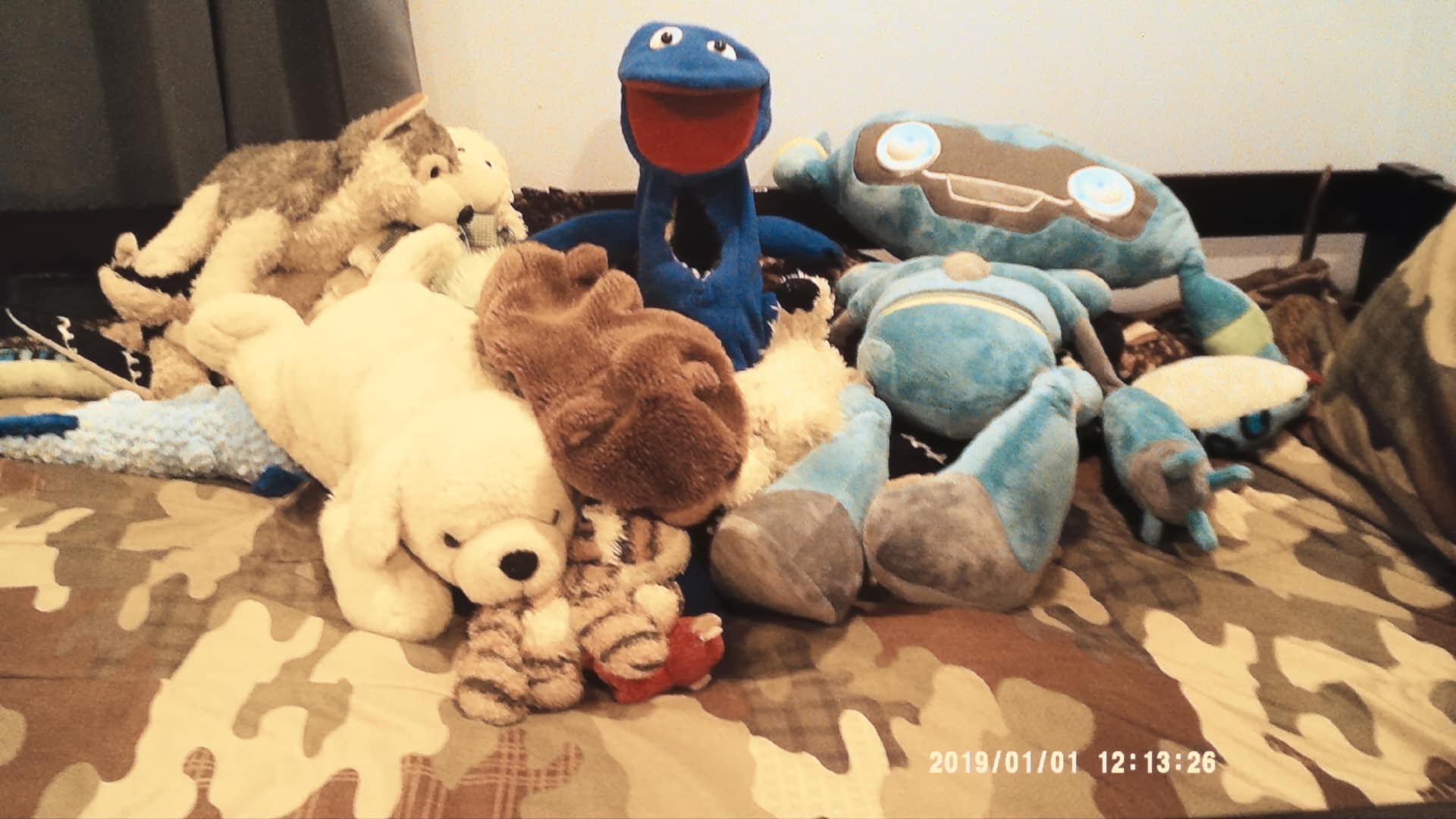 mosasaaurus 1 Mosasaurus puppet with plushies